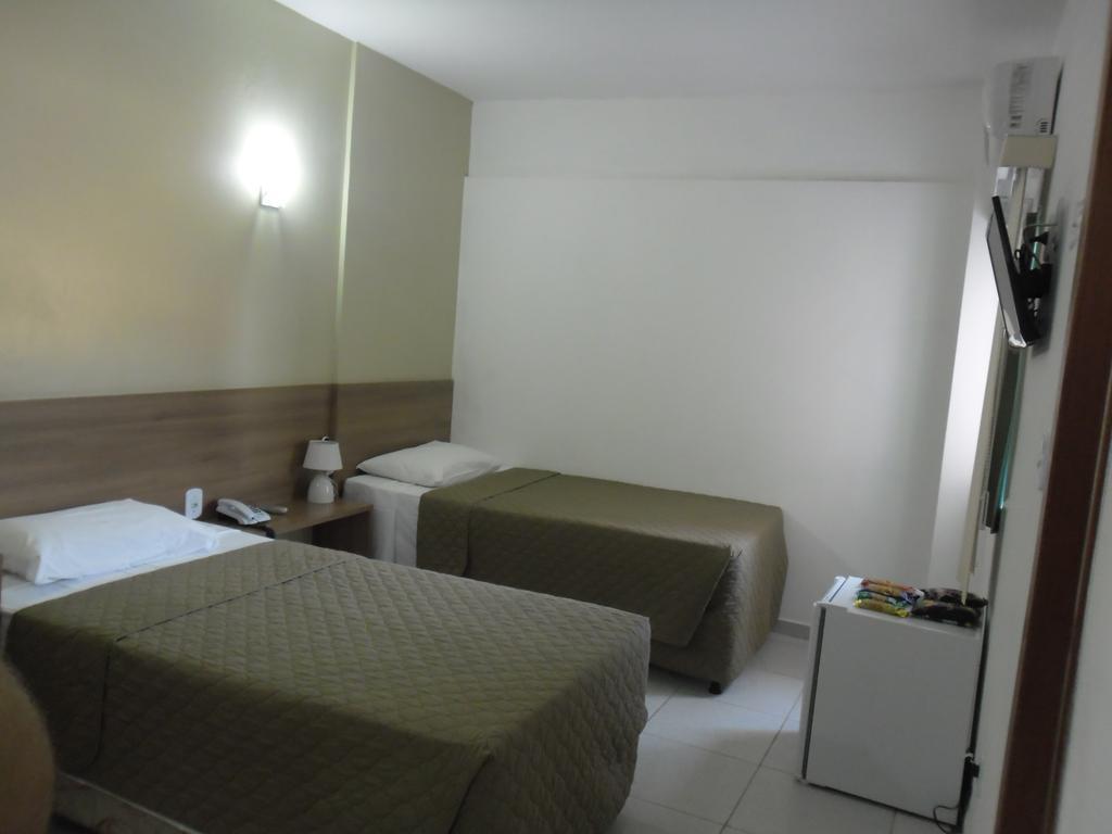 Larison Economy Hotel Pôrto Velho Buitenkant foto
