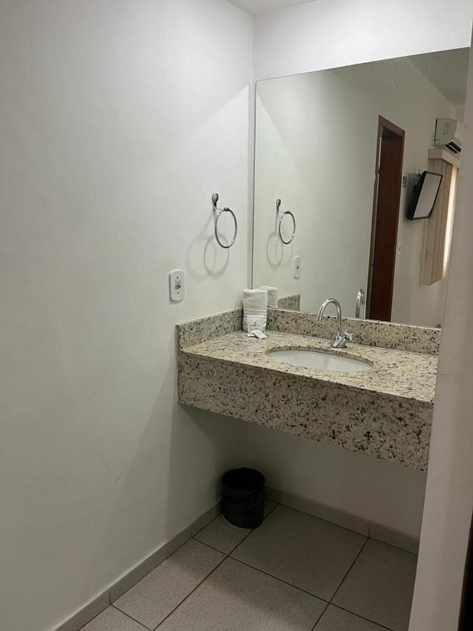 Larison Economy Hotel Pôrto Velho Buitenkant foto