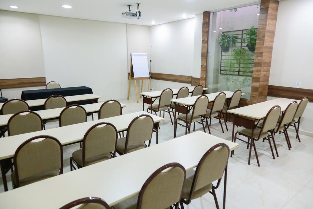 Larison Economy Hotel Pôrto Velho Buitenkant foto