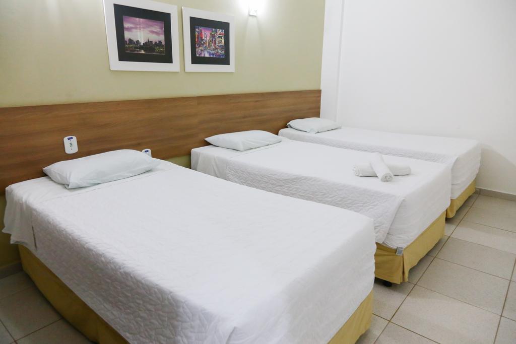 Larison Economy Hotel Pôrto Velho Buitenkant foto