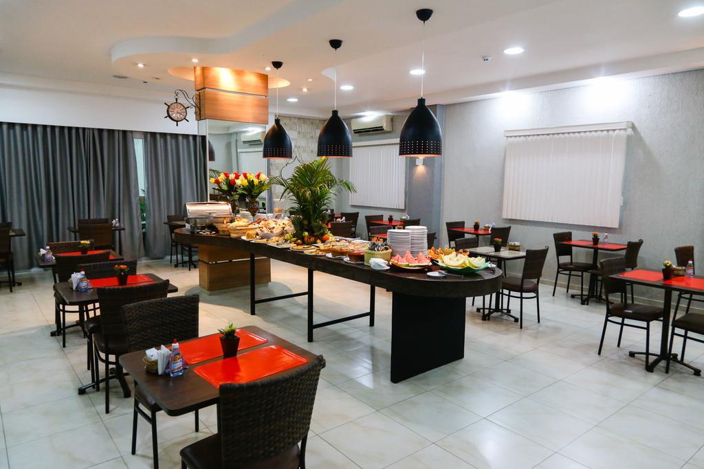 Larison Economy Hotel Pôrto Velho Buitenkant foto