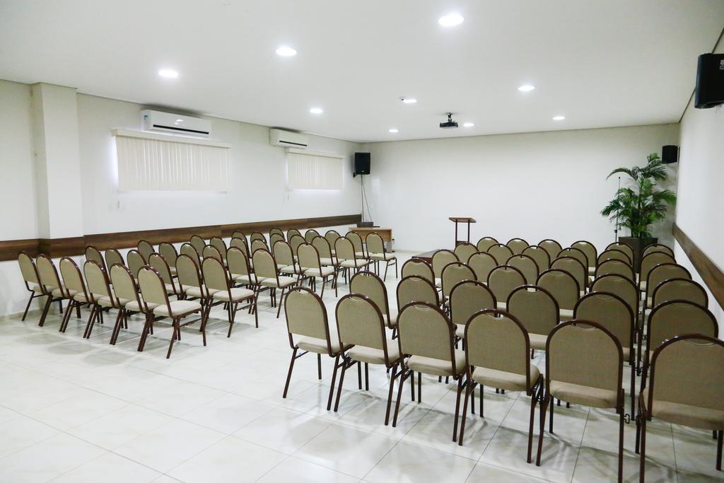 Larison Economy Hotel Pôrto Velho Buitenkant foto